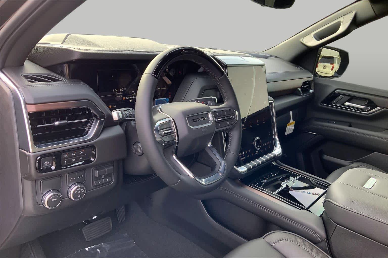 New 2026 GMC Yukon Denali w/ Advanced Technology Package RWD image 8