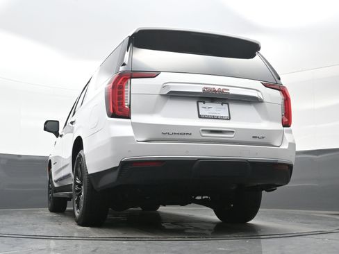 Used 2021 GMC Yukon SLT w/ SLT Premium Package image 31