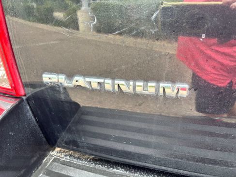 Used 2013 Cadillac Escalade ESV Platinum AWD/4WD image 12