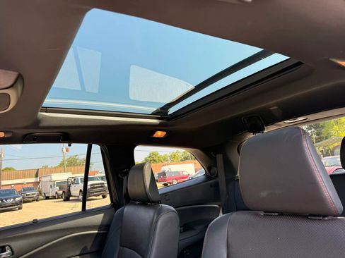 Used 2020 Honda Pilot Black Edition image 42