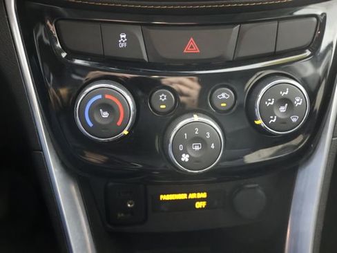Used 2017 Chevrolet Trax Premier AWD/4WD image 15