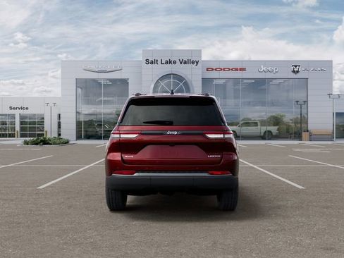 New 2026 Jeep Grand Cherokee Limited w/ Limited Altitude Package AWD/4WD image 7