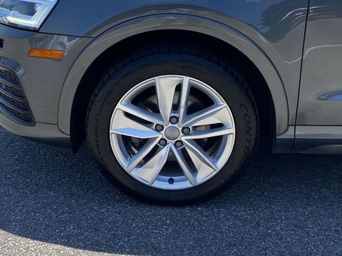 Used 2018 Audi Q3 2.0T Premium Plus w/ Premium Plus Package AWD/4WD image 11