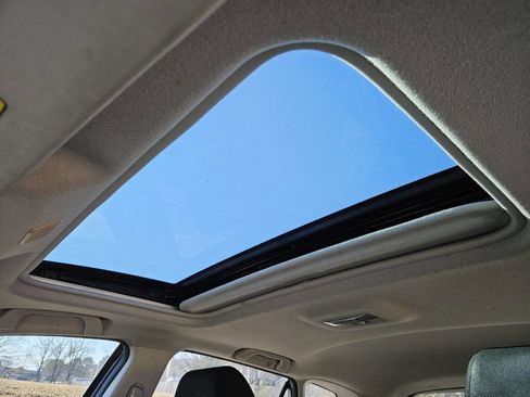 Used 2012 MAZDA MAZDA3 i Touring image 21