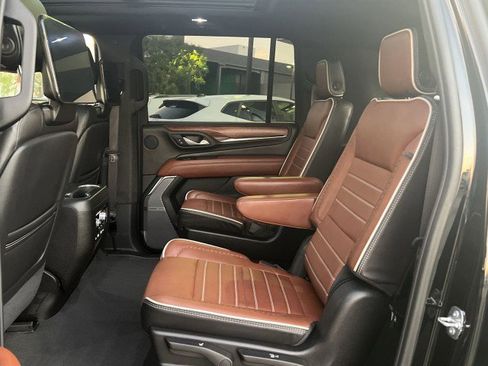 Used 2024 GMC Yukon XL Denali Ultimate image 26