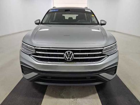 Used 2024 Volkswagen Tiguan S FWD image 2