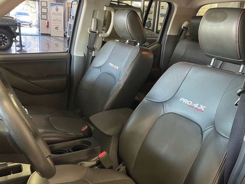 Used 2011 Nissan Frontier PRO-4X w/ Pro-4x Luxury Pkg image 28