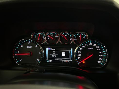 Used 2019 Chevrolet Suburban LT AWD/4WD image 14
