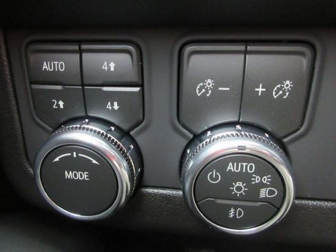 New 2026 GMC Yukon Elevation w/ Elevation Premium Package image 17