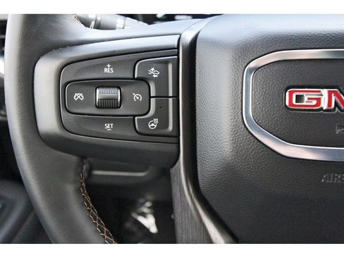 Used 2024 GMC Yukon AT4 w/ AT4 Premium Package AWD/4WD image 20