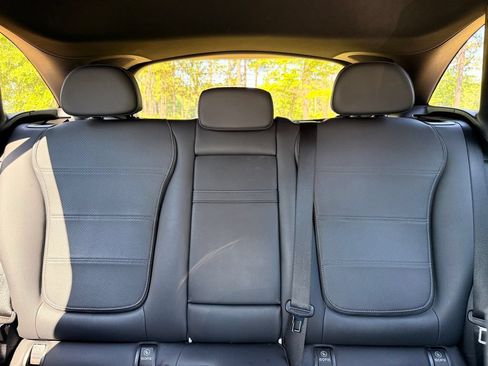 Used 2024 Mercedes-Benz GLC 300 image 27