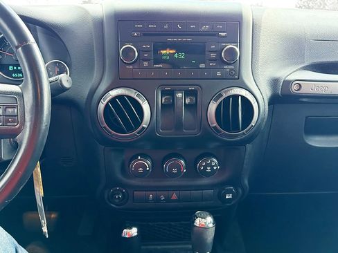 Used 2017 Jeep Wrangler Sport w/ Quick Order Package 24S image 24