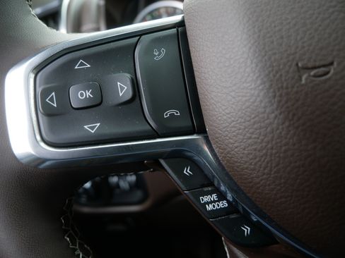 Used 2025 RAM 1500 Laramie image 27