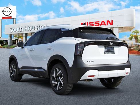 New 2026 Nissan Kicks SV FWD image 3