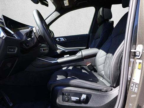 Certified 2026 BMW X7 xDrive40i w/ M Sport Package AWD/4WD image 20