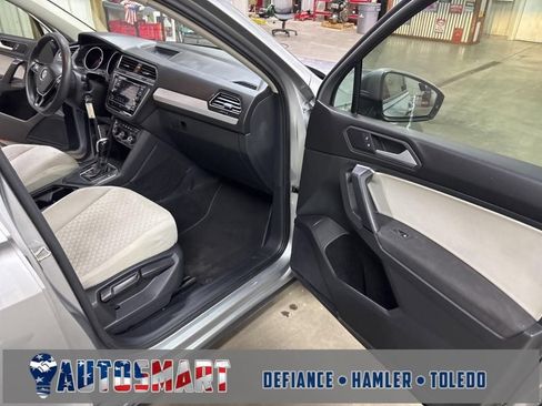 Used 2019 Volkswagen Tiguan S image 33