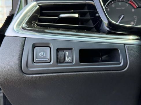 Used 2023 Cadillac XT6 Premium Luxury w/ LPO, Floor Liner Package AWD/4WD image 24