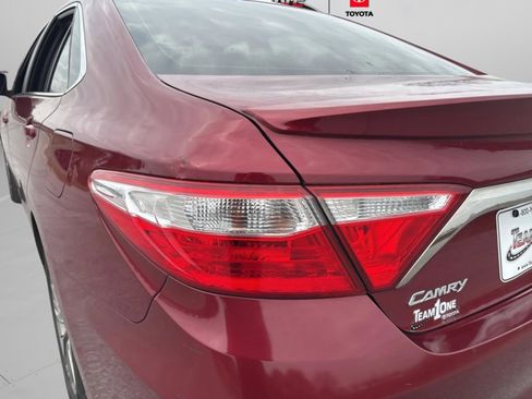 Used 2016 Toyota Camry SE w/ Moonroof Package image 27