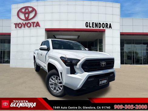 New 2026 Toyota Tacoma SR5 RWD image 2