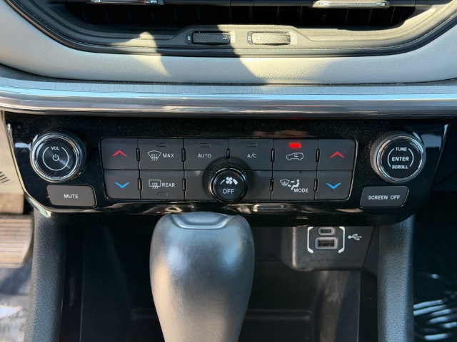 Used 2023 Jeep Compass Limited AWD/4WD image 17