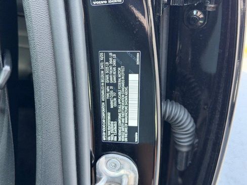 Certified 2026 Volvo XC40 B5 Plus AWD/4WD image 22