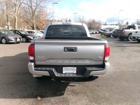 Used 2023 Toyota Tacoma SR5 w/ Technology Package image 4