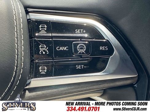 Used 2024 Jeep Grand Cherokee Overland w/ Adv Protech Group III AWD/4WD image 32