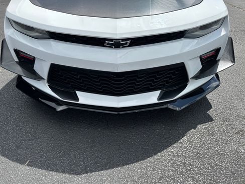 Used 2016 Chevrolet Camaro SS RWD image 22