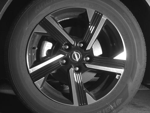Used 2025 Nissan Sentra SV FWD image 15