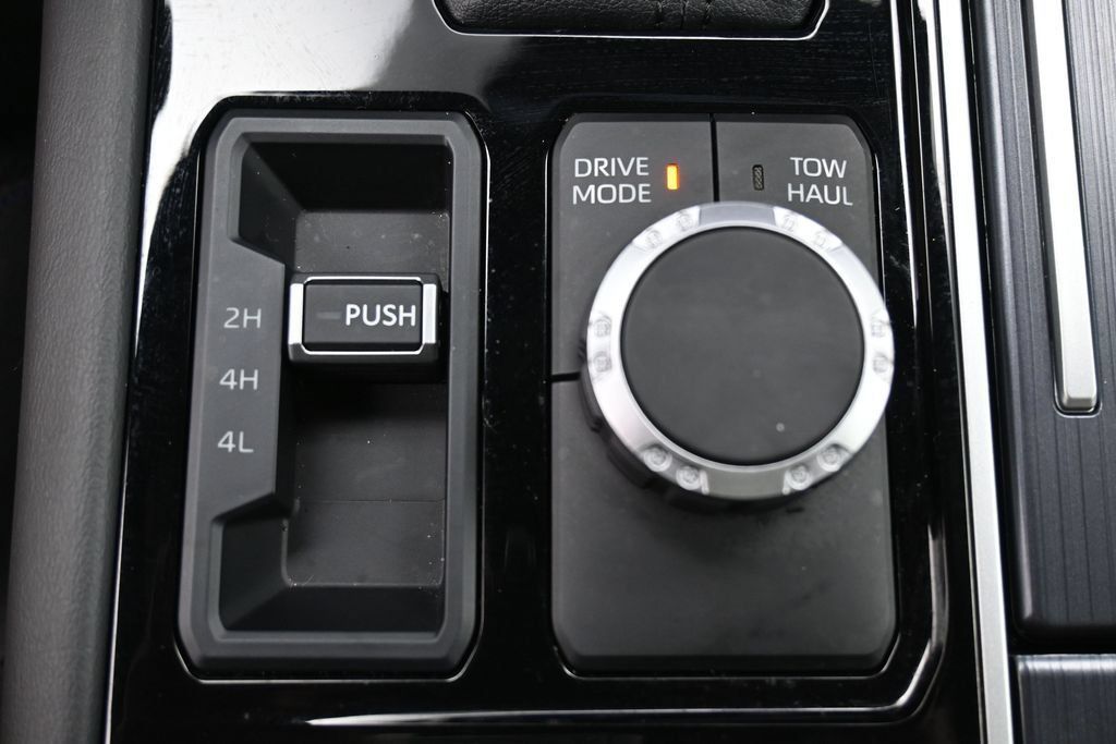 Used 2024 Toyota Tundra Platinum AWD/4WD image 27