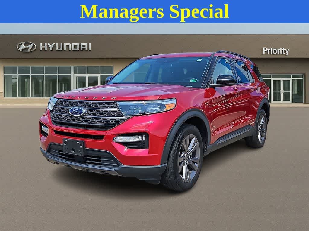 Used 2022 Ford Explorer XLT w/ Equipment Group 202A AWD/4WD image 1