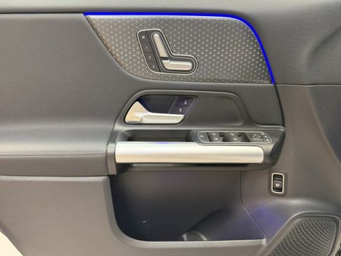 Used 2025 Mercedes-Benz GLA 250 image 6