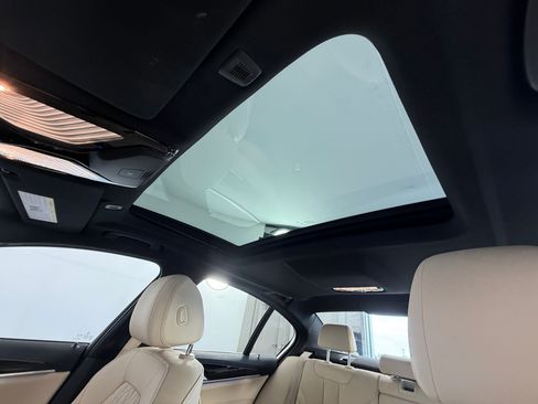 Used 2023 BMW 530i w/ Premium Package RWD image 14