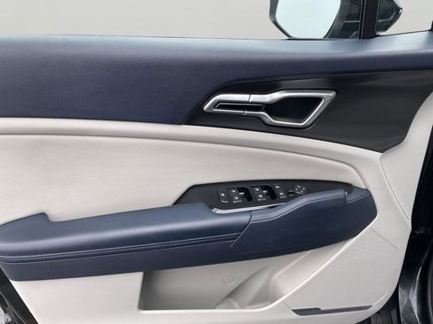 Used 2023 Kia Sportage EX image 22