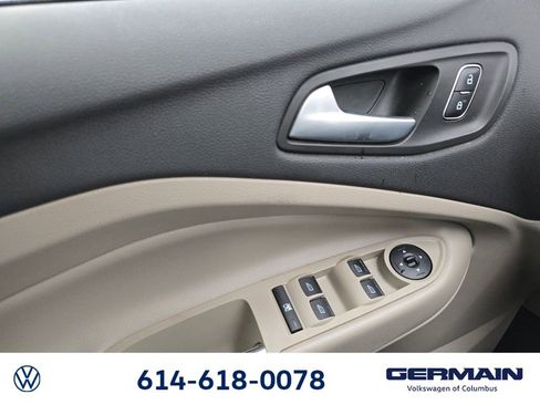 Used 2017 Ford Escape SE image 30