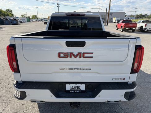 Used 2024 GMC Sierra 1500 AT4 w/ Technology Package AWD/4WD image 6