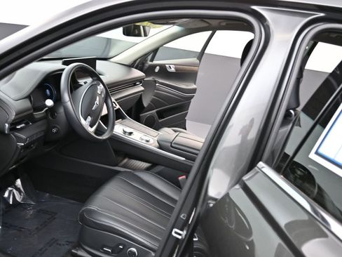 Used 2024 Genesis GV80 2.5T image 12