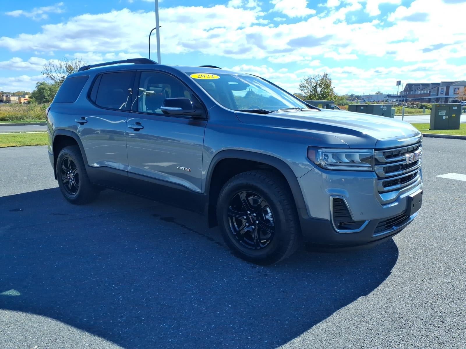 Certified 2022 GMC Acadia AT4 w/ Technology Package AWD/4WD image 3