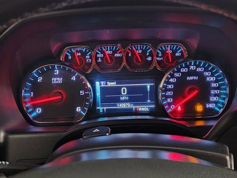 Used 2018 Chevrolet Silverado 1500 LT w/ Texas Edition image 15