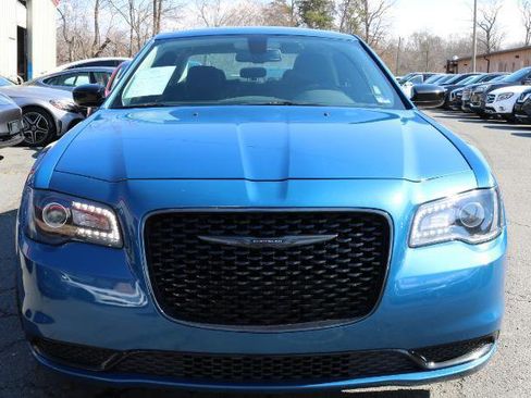 Used 2022 Chrysler 300 Touring w/ Sport Appearance Package image 2