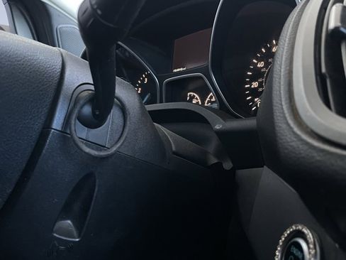 Used 2019 Ford Escape SE image 21