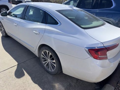 Used 2019 Buick LaCrosse Essence image 5