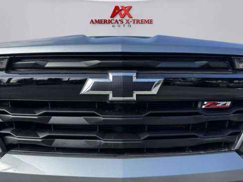 Used 2025 Chevrolet Colorado Z71 w/ Z71 Convenience Package 2 AWD/4WD image 13