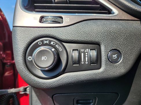 Used 2020 Jeep Cherokee Limited AWD/4WD image 20