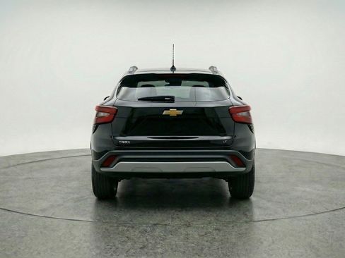 Used 2025 Chevrolet Trax LT image 7