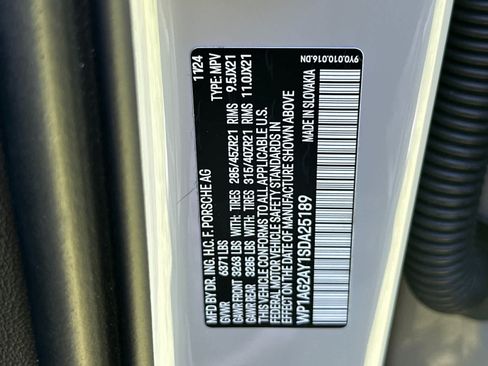 Certified 2025 Porsche Cayenne GTS AWD/4WD image 33