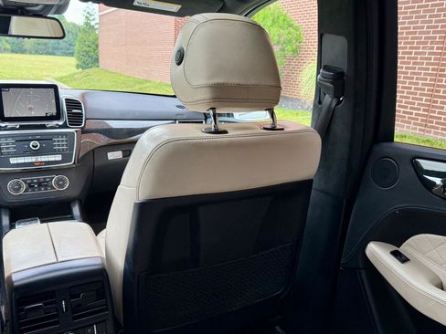 Used 2017 Mercedes-Benz GLS 450 4MATIC image 31