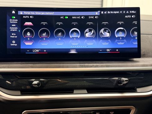 Used 2023 BMW X7 xDrive40i w/ Executive Package AWD/4WD image 29