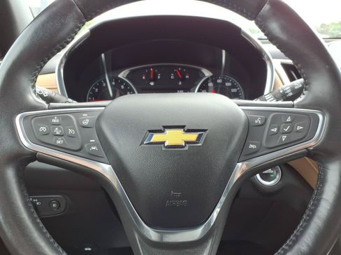 Used 2022 Chevrolet Equinox Premier AWD/4WD image 26