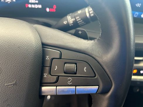 Used 2025 Cadillac XT4 Premium Luxury FWD image 47